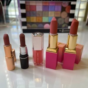 🌸Beautiful Lippie and Lipgloss Bundle🌸